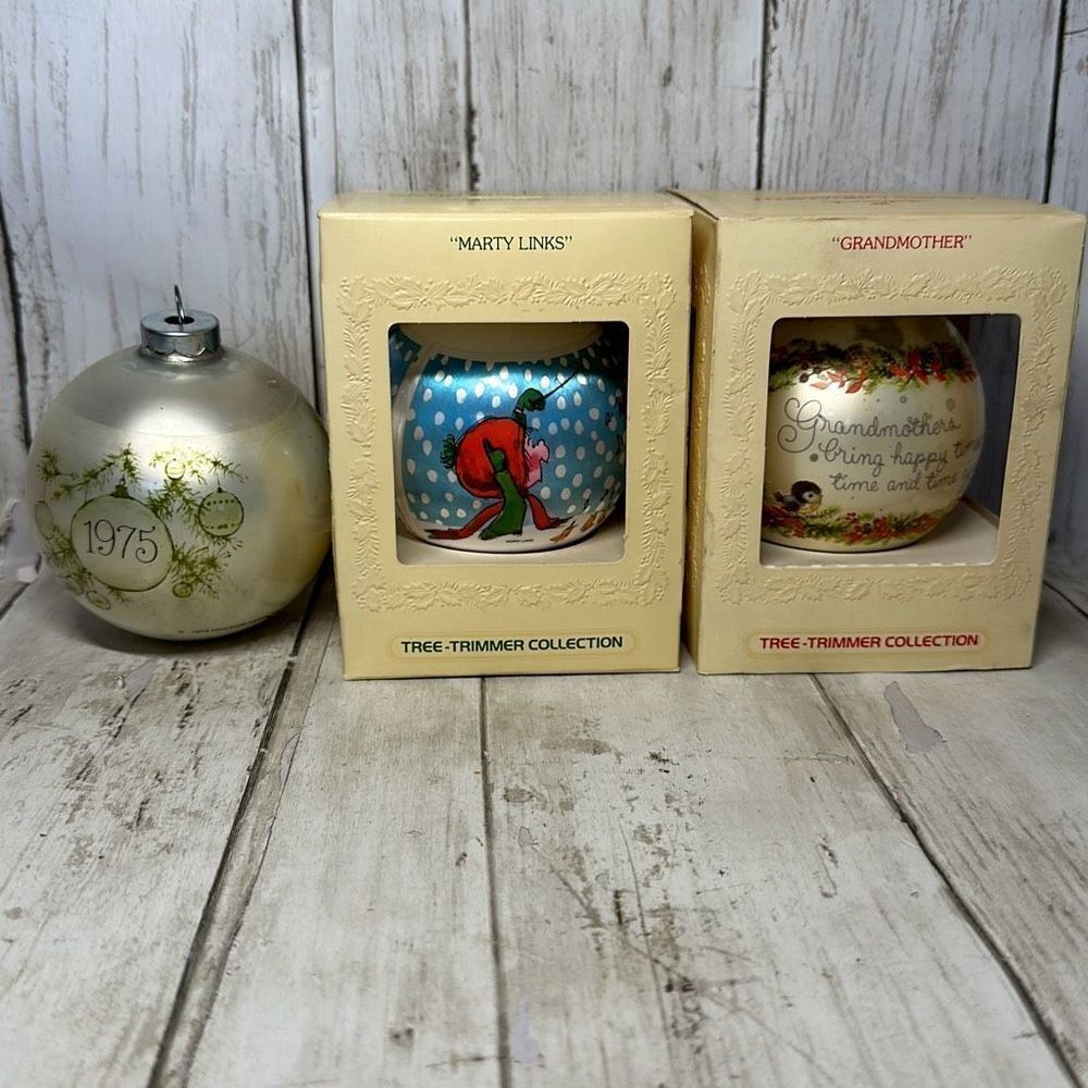 Vintage Hallmark Christmas Unbreakable Satin Ornament‎ 1975 1979 1980